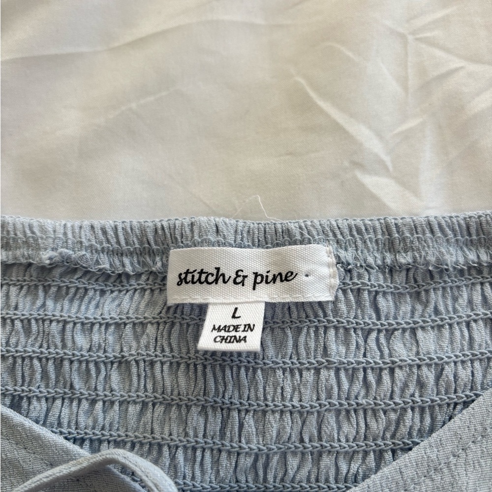 Stitch & Pine Blue Smocked Crop Blouse with Tie Front  Size Large - Picture 2 of 5